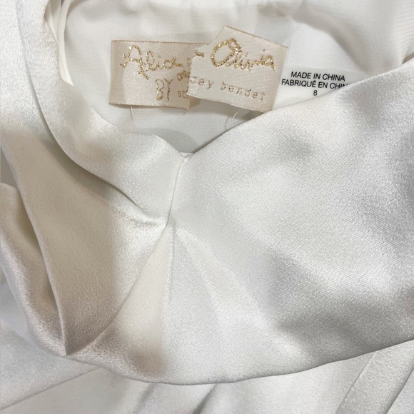 Alice + Olivia Paulette One Shoulder Satin Crepe Fitted Gown 8 NWT Off White - Picture 11 of 15